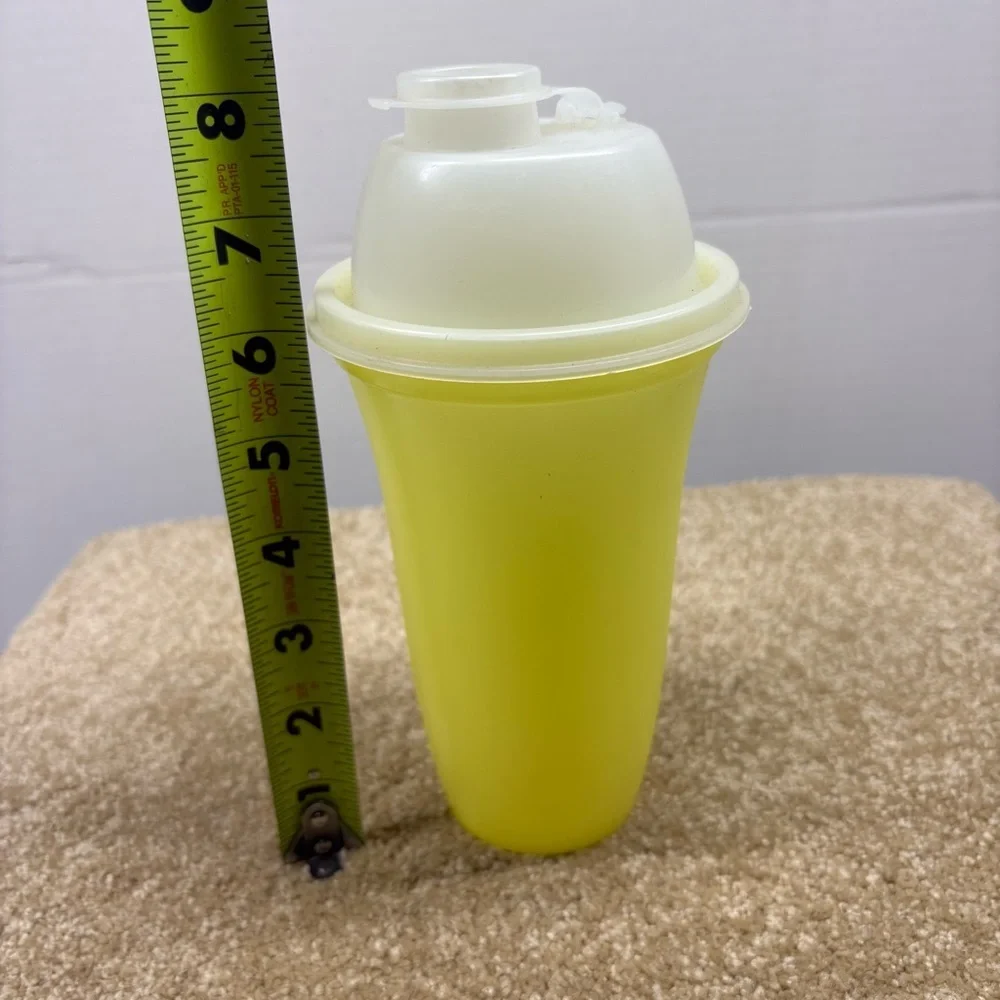 Vtg Tupperware 844-3 Quick Shake Salad Dressing Gravy Shaker NO INSERT
